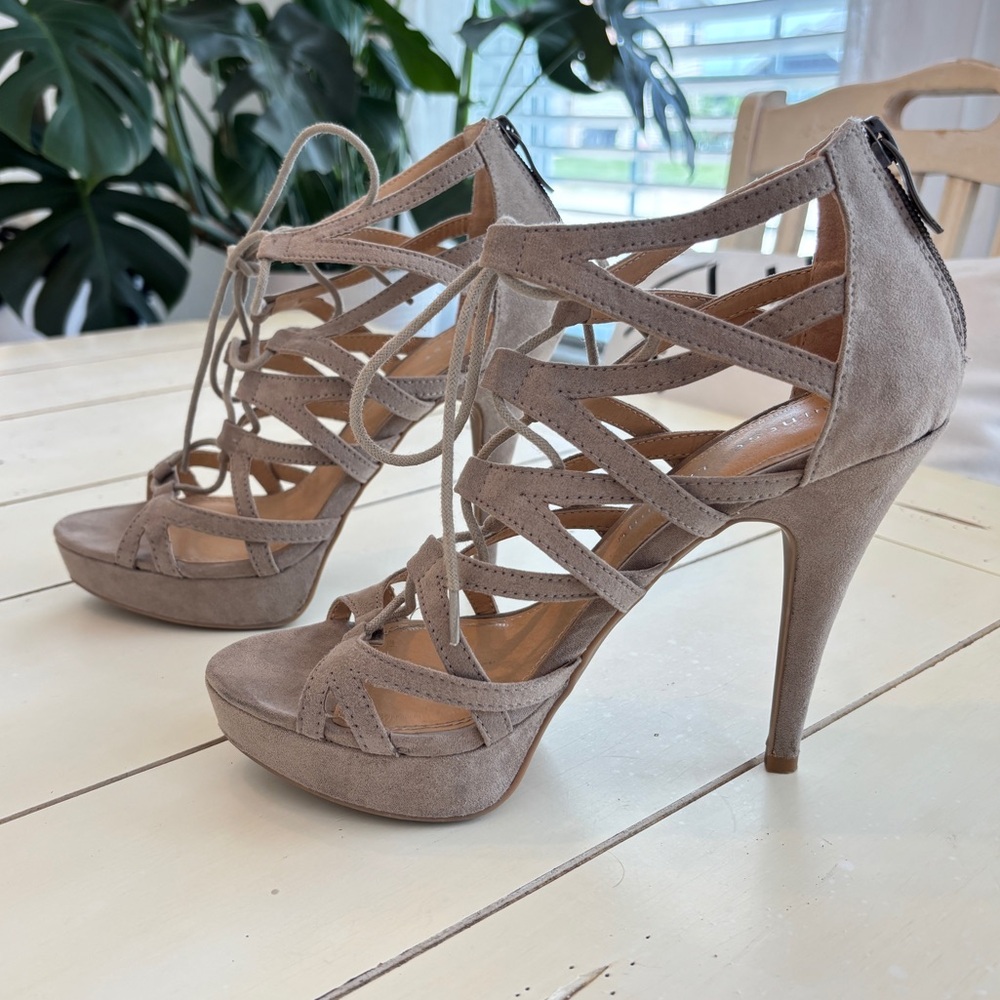 Chinese Laundry Strappy Sandal Heels Women’s 7.5 Beige Taupe - Picture 14 of 16